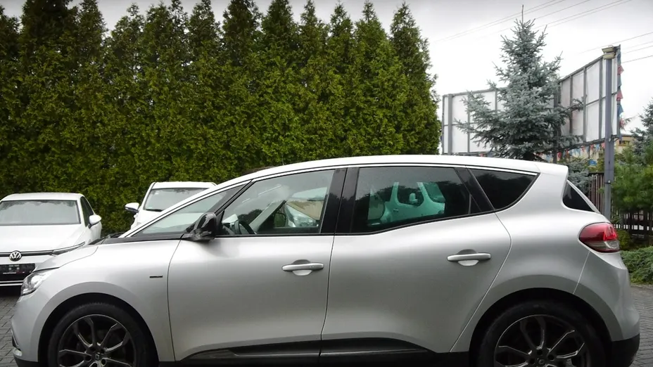 RENAULT Scenic -