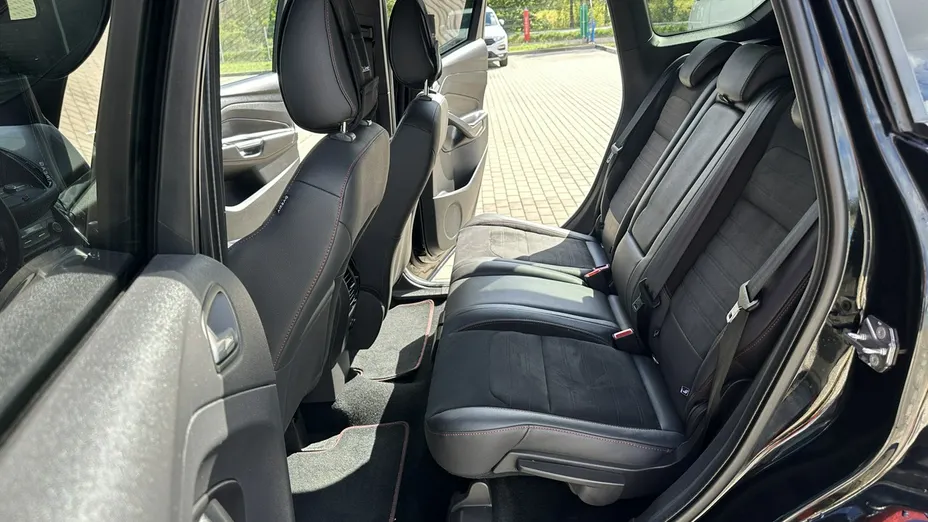 FORD Kuga -