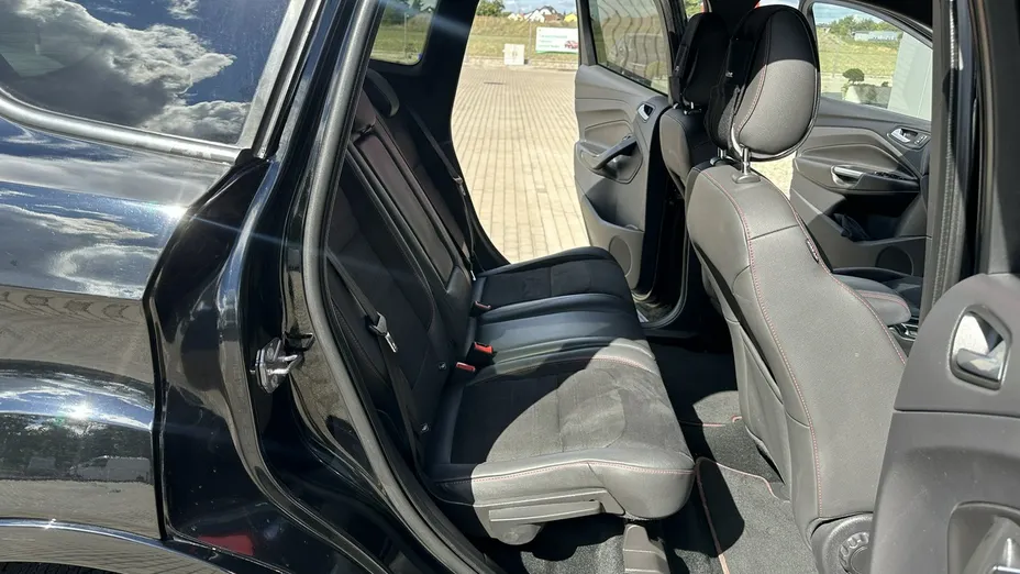 FORD Kuga -