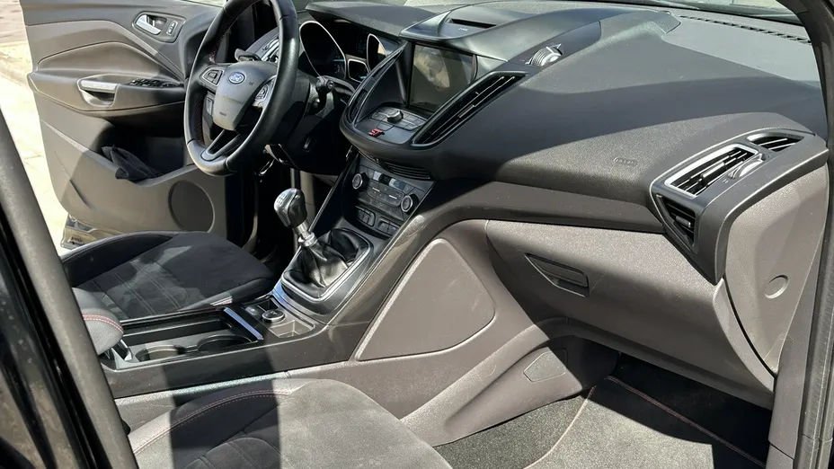 FORD Kuga -