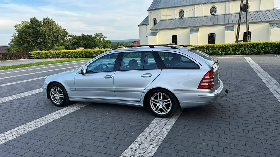 MERCEDES-BENZ C Klasa -