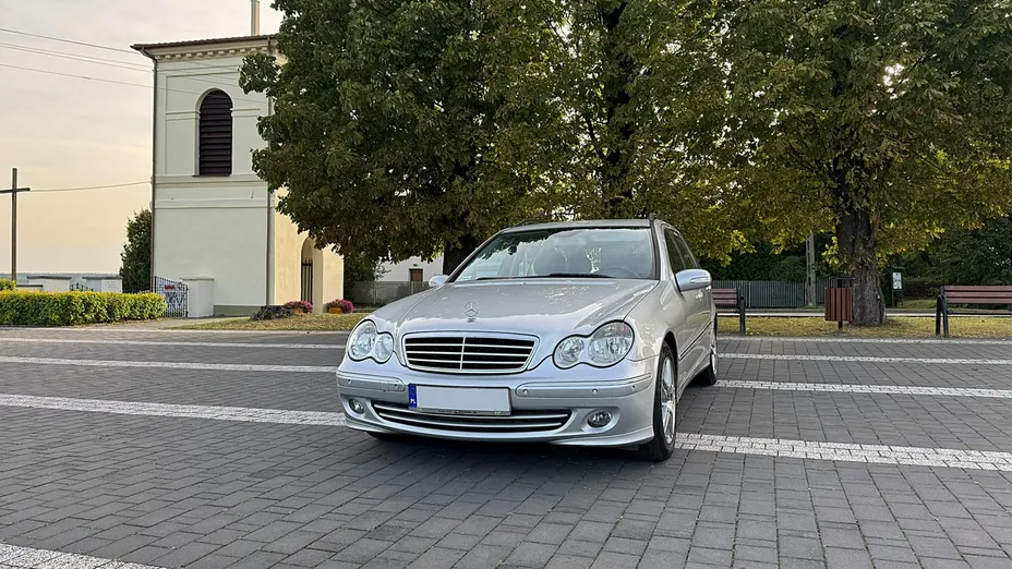 MERCEDES-BENZ C Klasa -