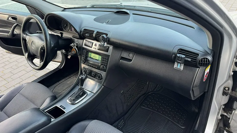 MERCEDES-BENZ C Klasa -