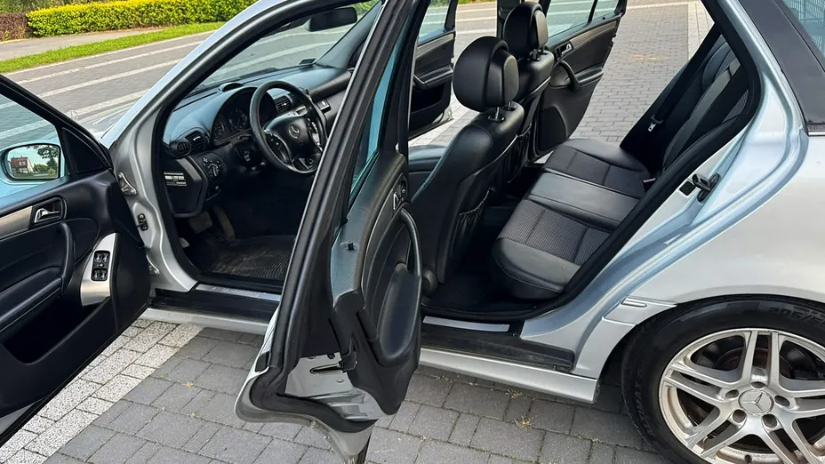 MERCEDES-BENZ C Klasa -