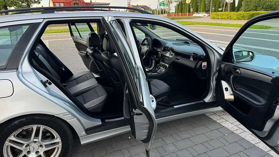 MERCEDES-BENZ C Klasa -