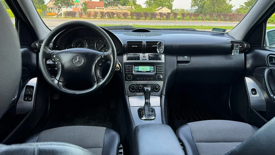 MERCEDES-BENZ C Klasa -
