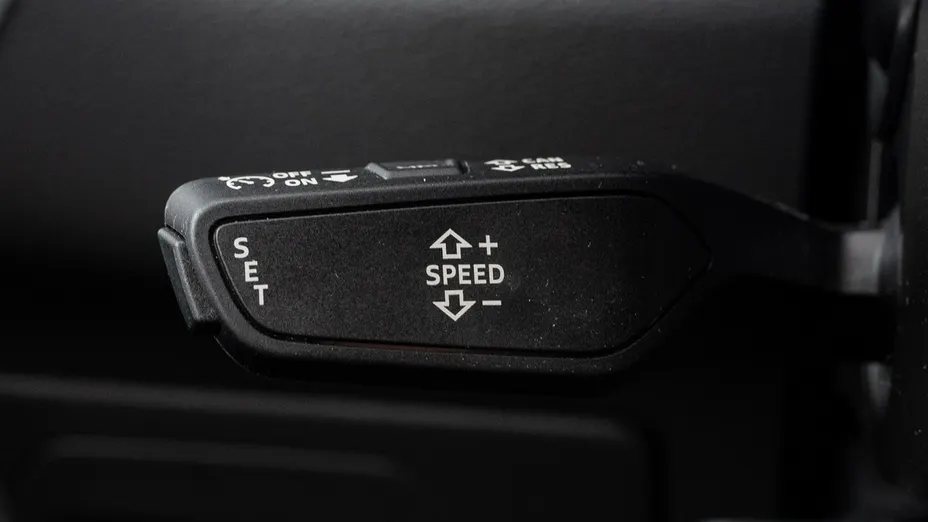 AUDI A6 -