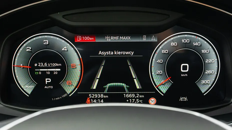 AUDI A6 -