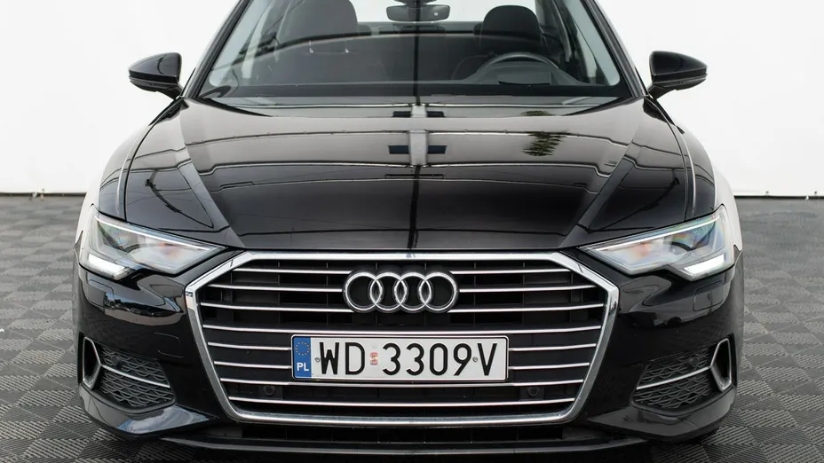AUDI A6 -