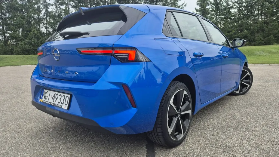 OPEL Astra -