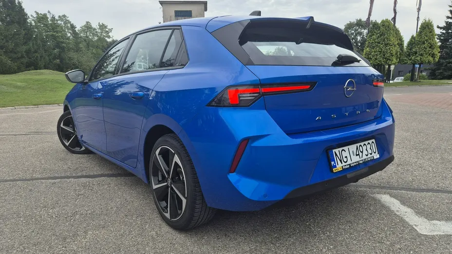OPEL Astra -