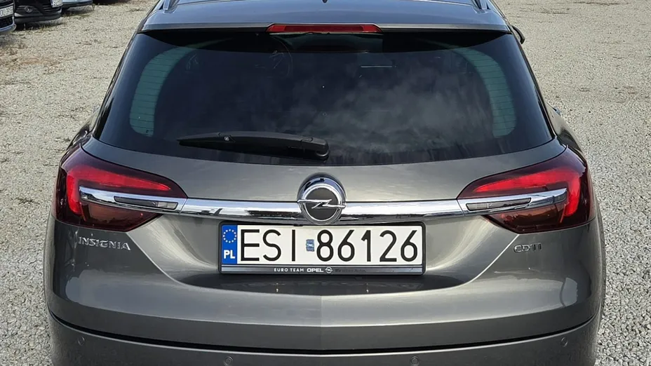 OPEL Insignia -