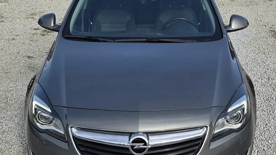 OPEL Insignia -
