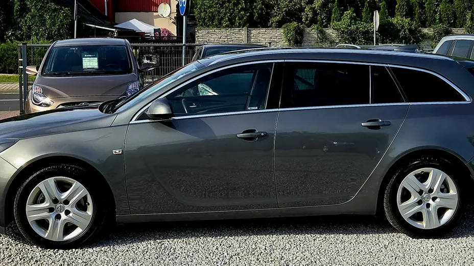 OPEL Insignia -