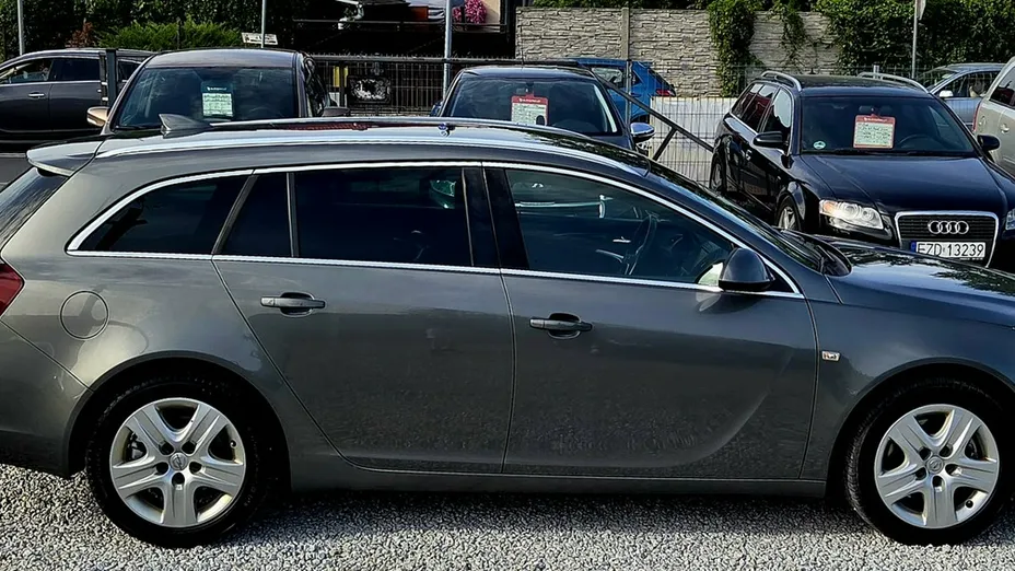 OPEL Insignia -