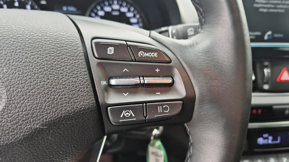 HYUNDAI i30 -
