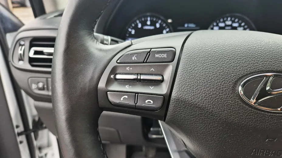 HYUNDAI i30 -
