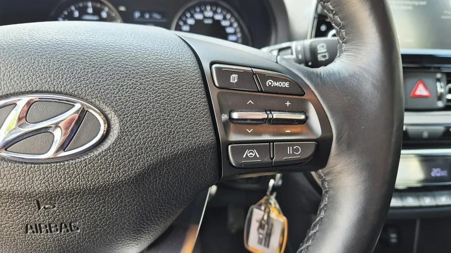 HYUNDAI i30 -