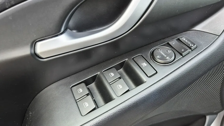 HYUNDAI i30 -