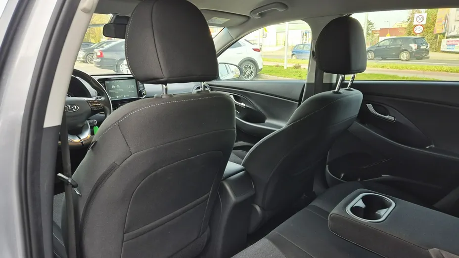 HYUNDAI i30 -