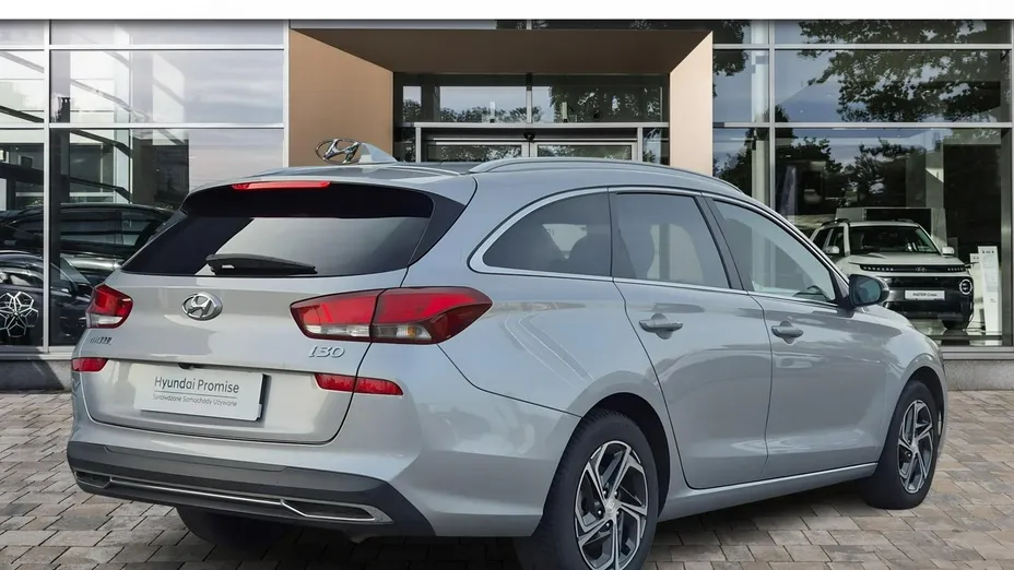 HYUNDAI i30 -