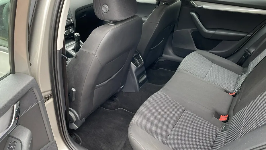 SKODA Octavia -