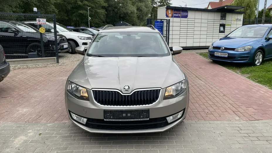 SKODA Octavia -