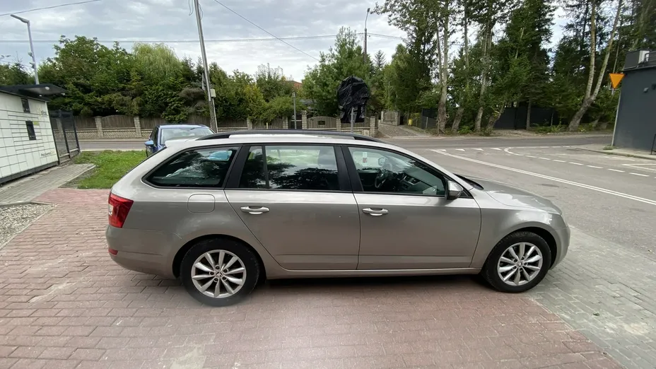 SKODA Octavia -