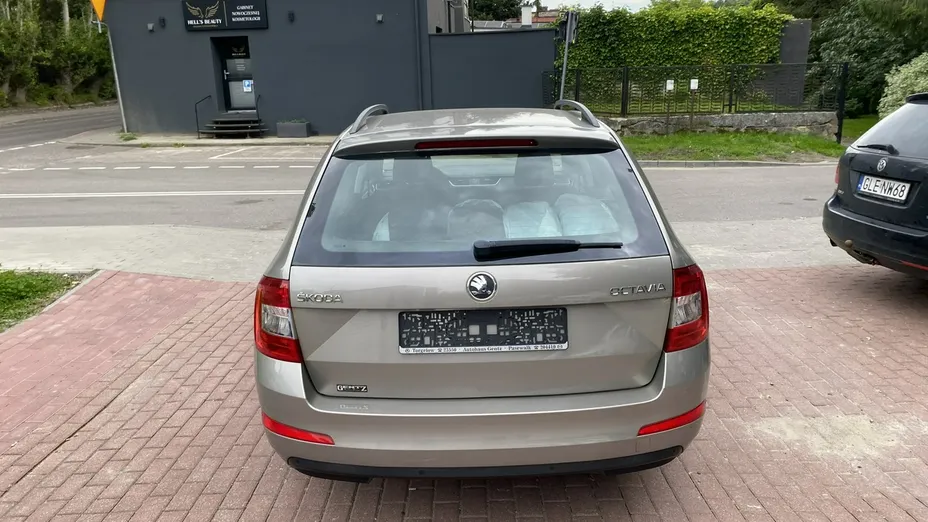 SKODA Octavia -