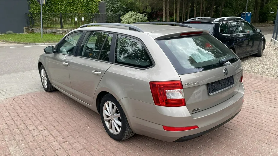 SKODA Octavia -