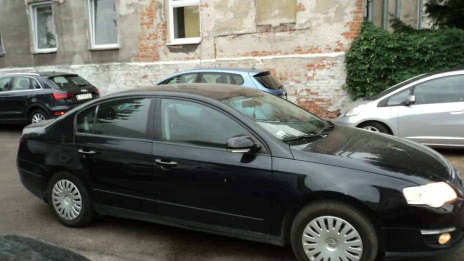 VOLKSWAGEN Passat -