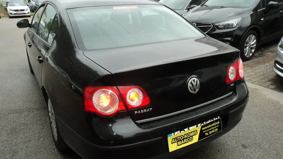 VOLKSWAGEN Passat -