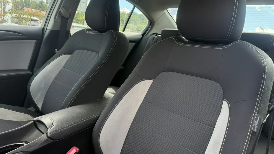 TOYOTA Avensis -