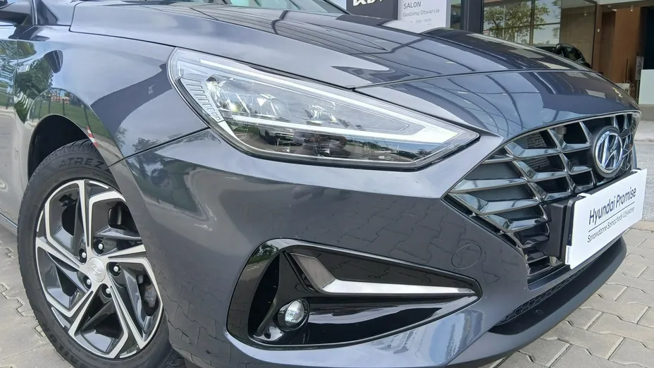HYUNDAI i30 -