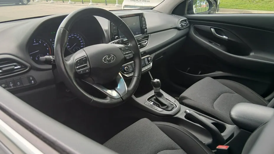 HYUNDAI i30 -