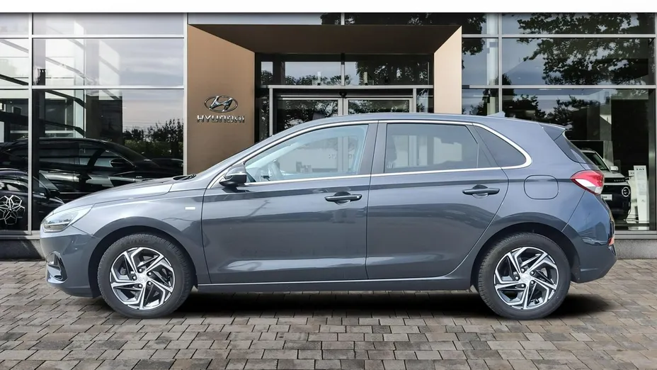HYUNDAI i30 -