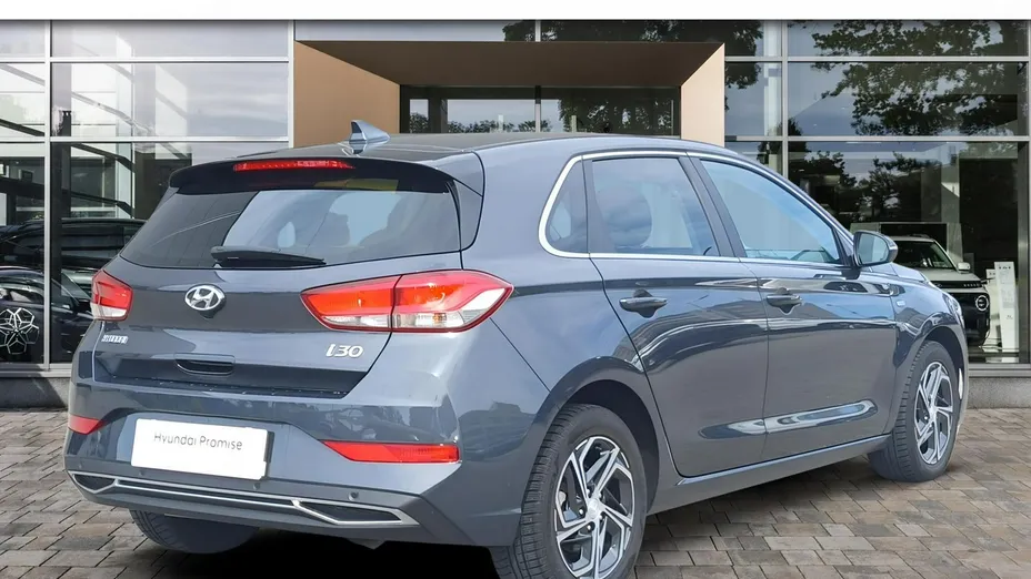 HYUNDAI i30 -