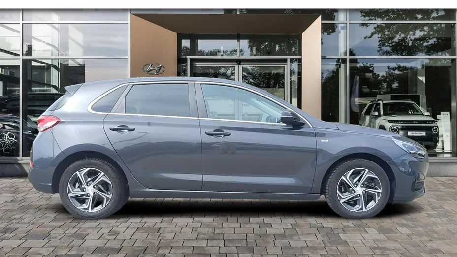 HYUNDAI i30 -