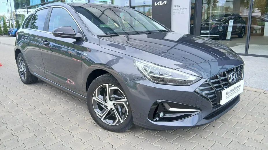 HYUNDAI i30 -
