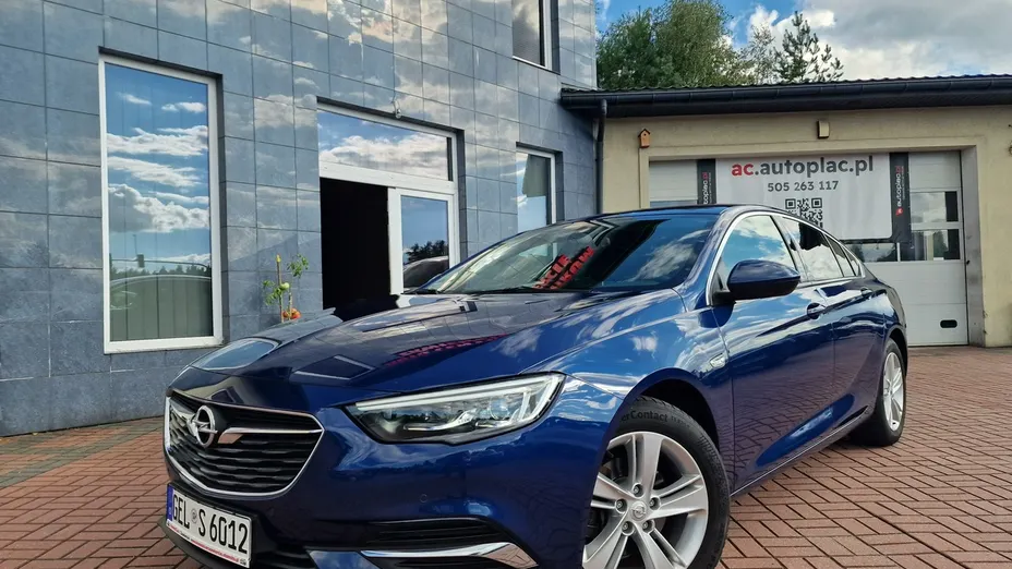 OPEL Insignia -