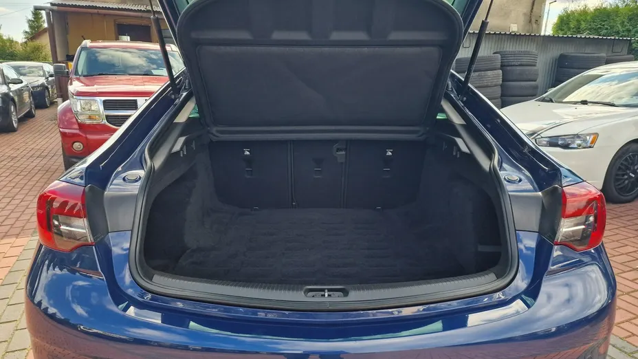OPEL Insignia -