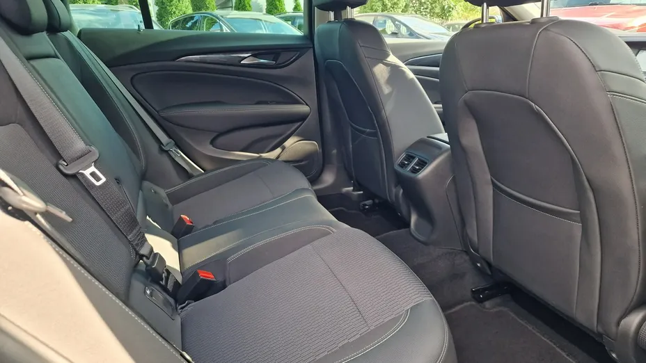 OPEL Insignia -
