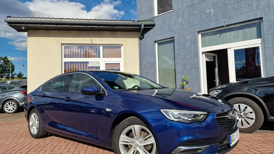 OPEL Insignia -