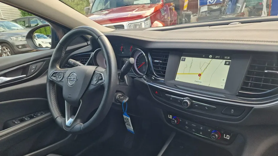 OPEL Insignia -