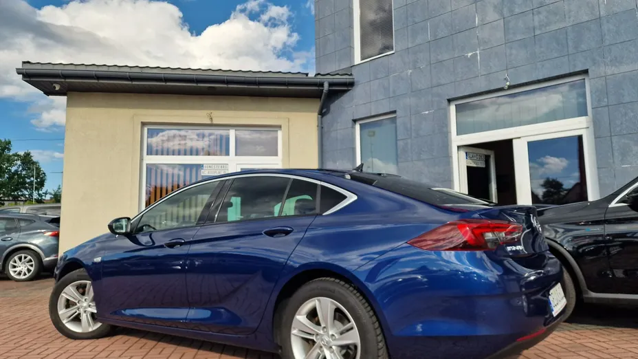 OPEL Insignia -
