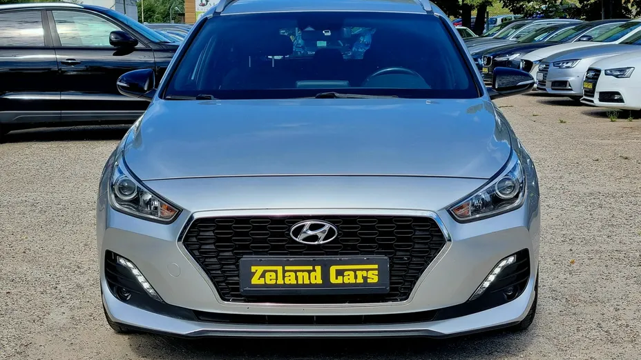 HYUNDAI i30 -