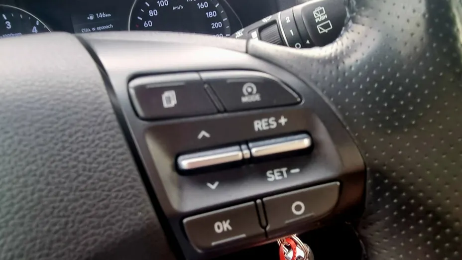 HYUNDAI i30 -