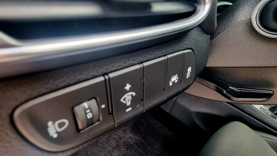 HYUNDAI i30 -