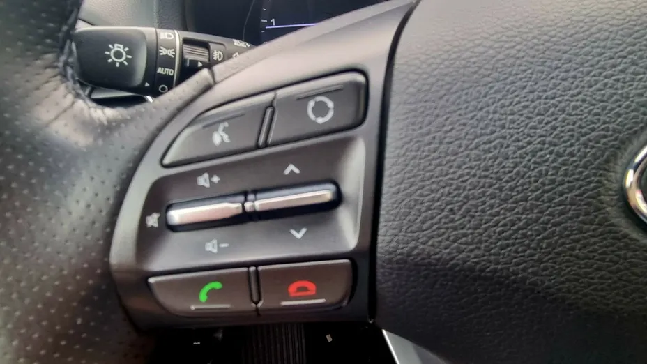 HYUNDAI i30 -