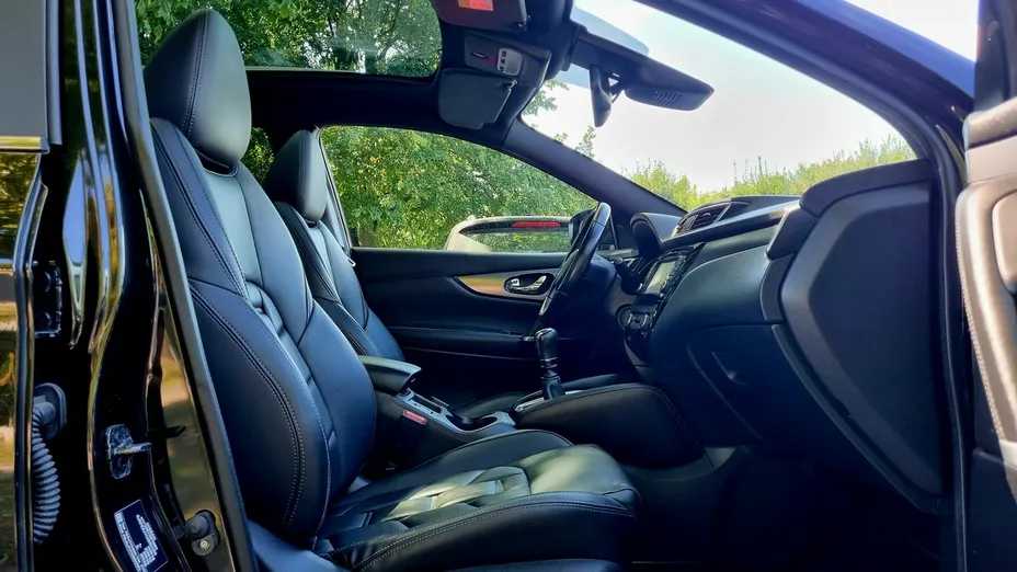 NISSAN Qashqai -